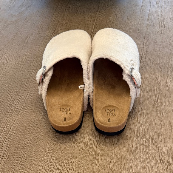 Cream Fuzzy Slip-On Clogs with Buckle - Picture 3 of 5